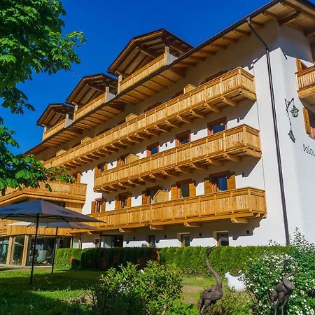 Dolomitenhotel Weisslahnbad تيريس المظهر الخارجي الصورة