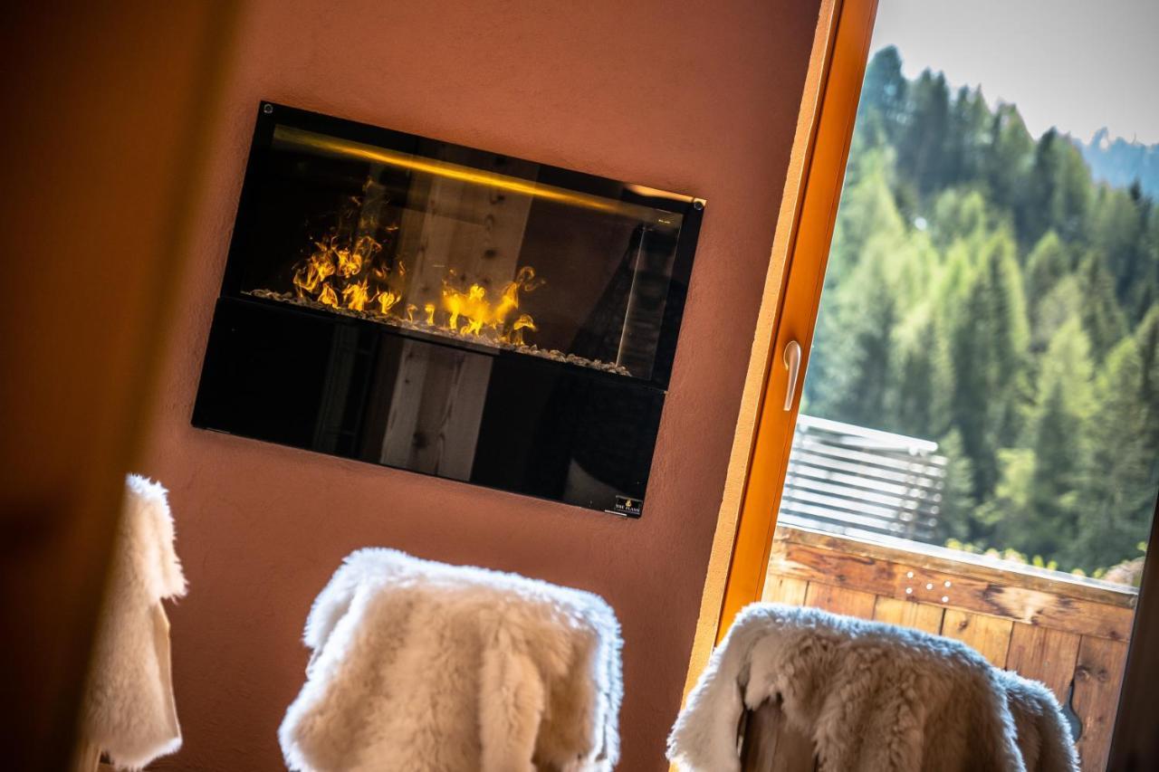 Dolomitenhotel Weisslahnbad تيريس المظهر الخارجي الصورة