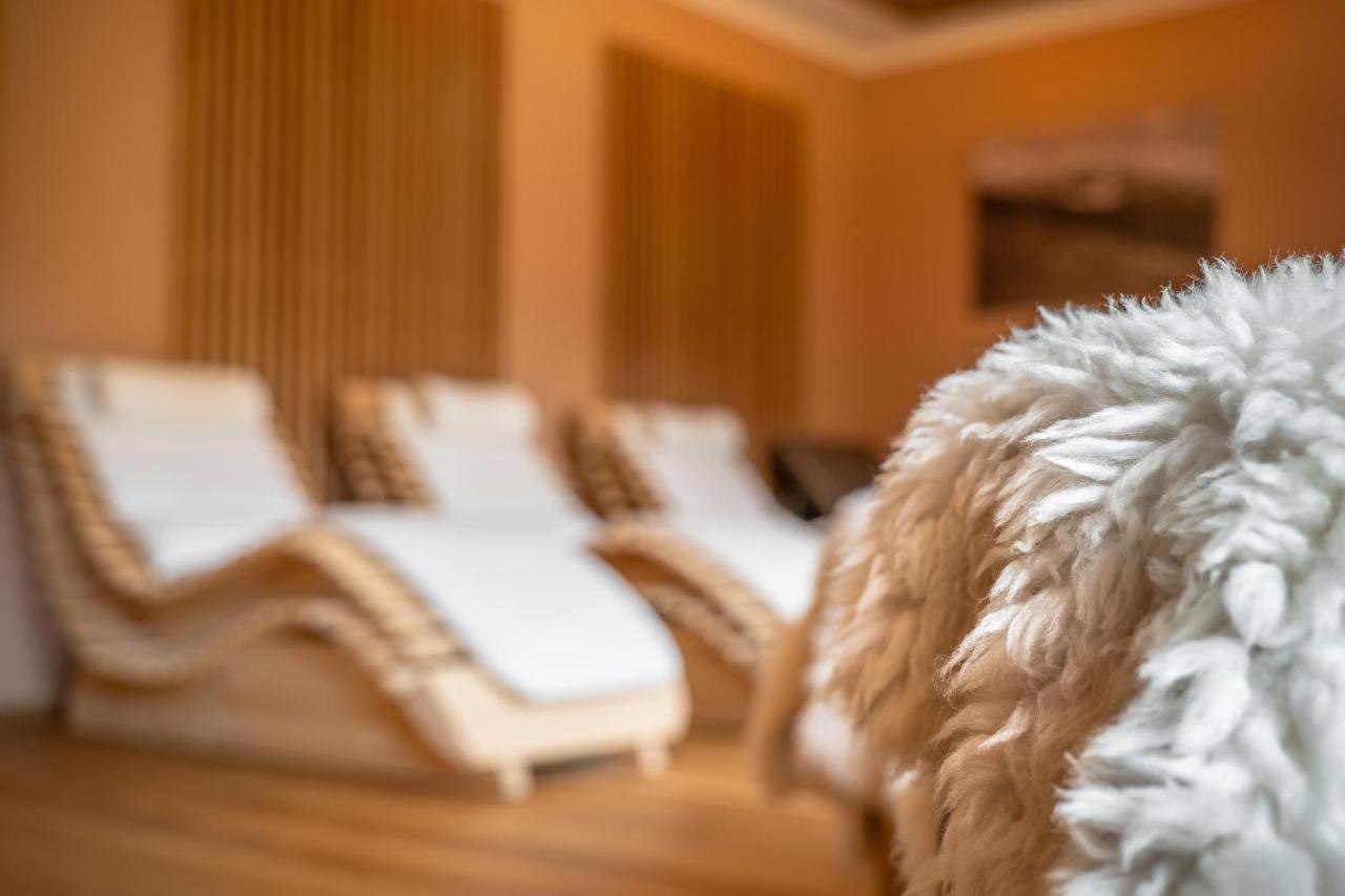 Dolomitenhotel Weisslahnbad تيريس المظهر الخارجي الصورة