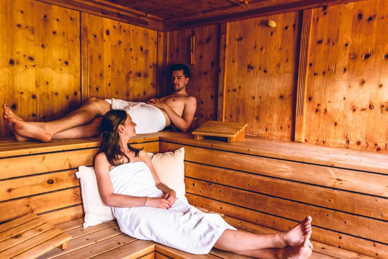Dolomitenhotel Weisslahnbad تيريس المظهر الخارجي الصورة